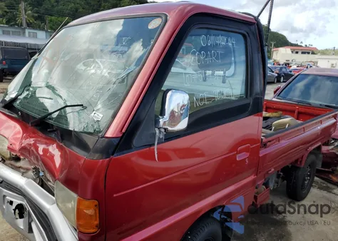 1997 Suzuki Carry из США, поврежденный, VIN DD51T523768